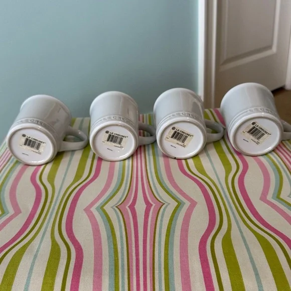 Set of 4 Le Creuset Classic White Mugs - Picture 3 of 6